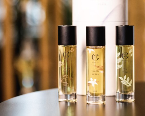 Customized Perfumes as Wedding GIfts