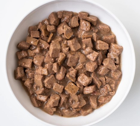 Rabbit Stew (Homemade Cat Food: 10 DIY Ideas)